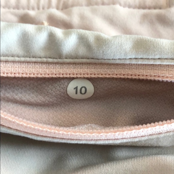 Lululemon athletica speed shorts 10 - Picture 5 of 8